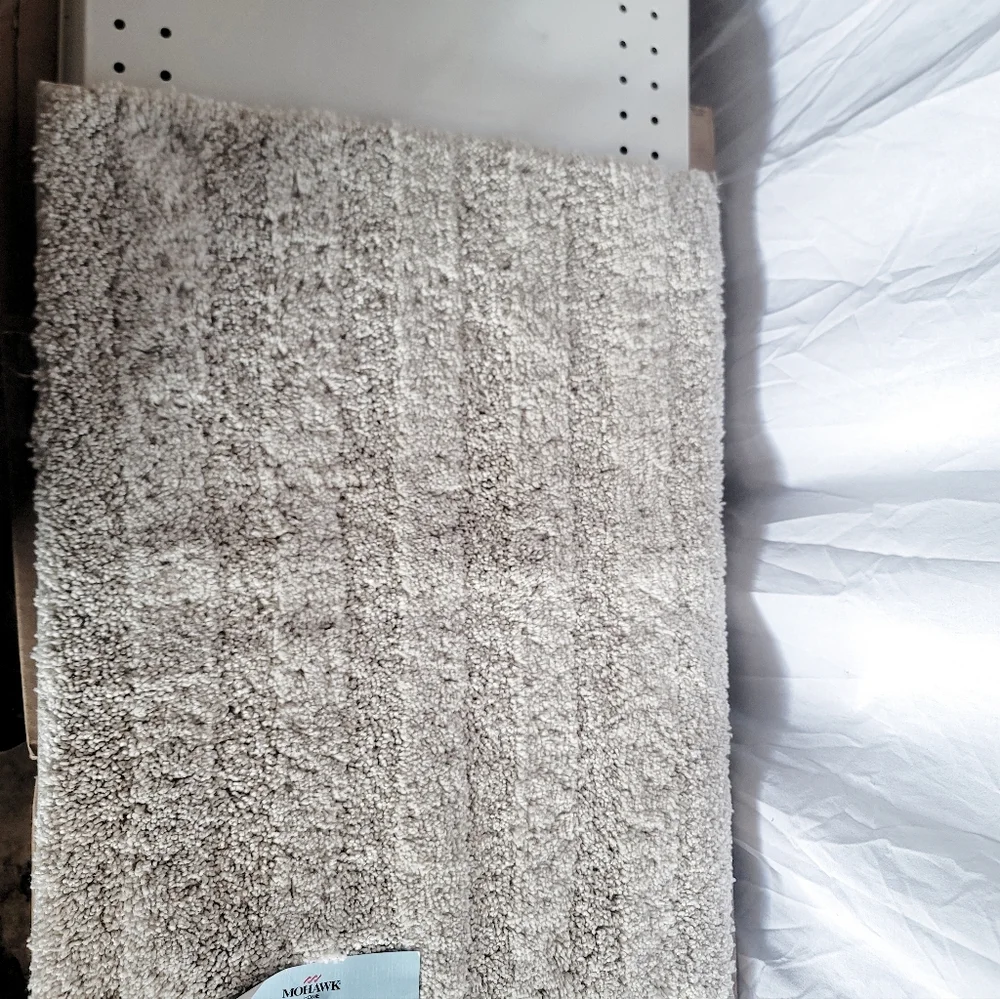 New Mohawk Bath Rug